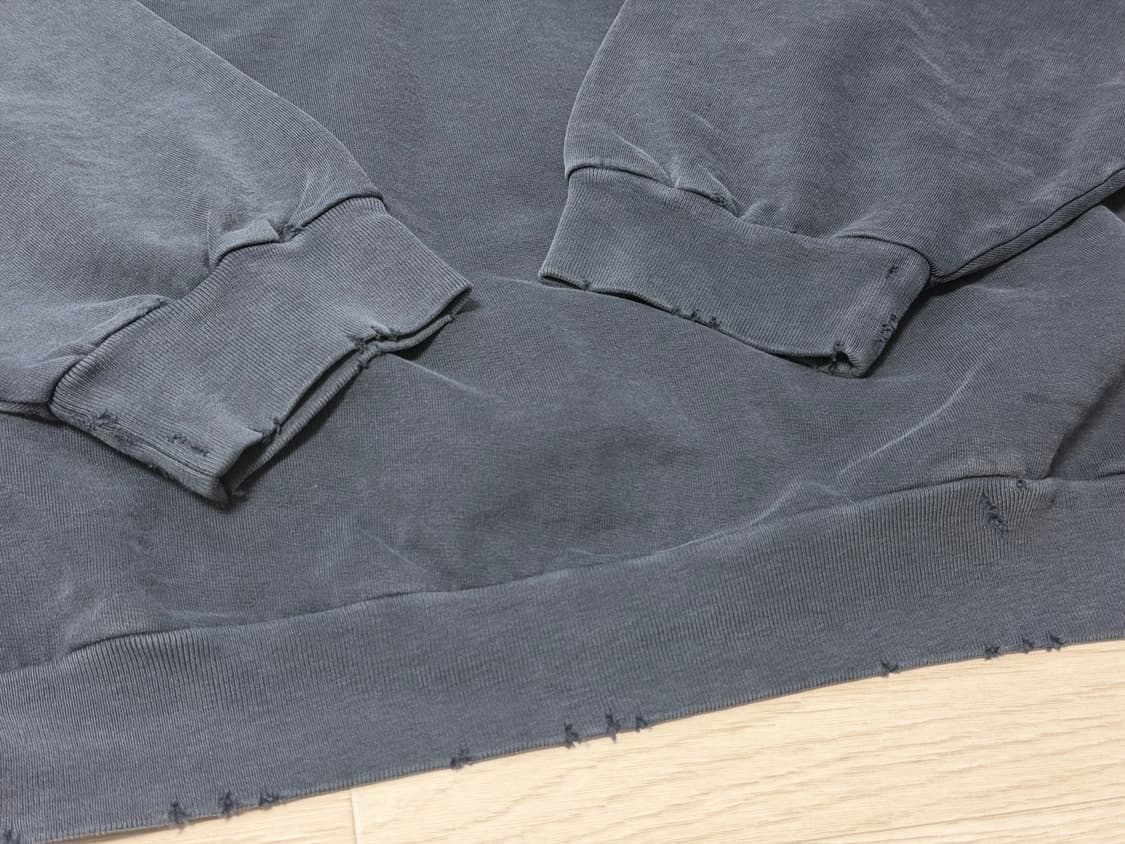 발렌시아가 피어싱 맨투맨 스웻셔츠 상품이미지4