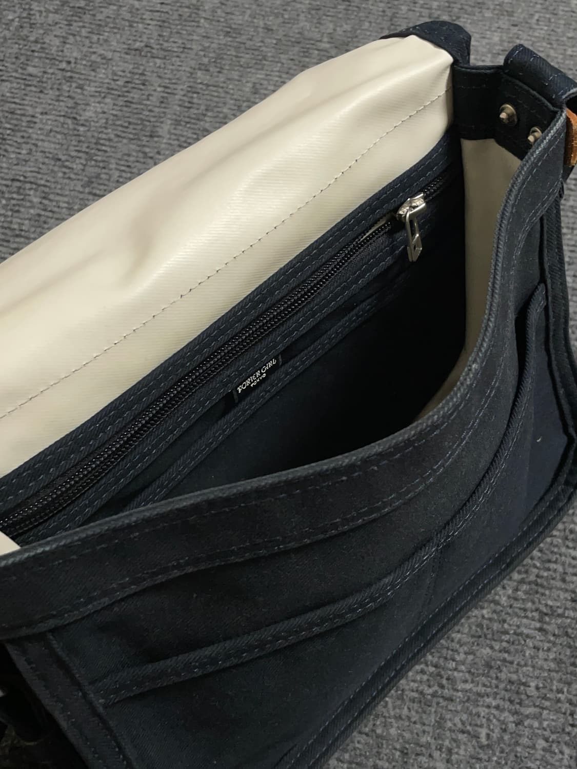 포터 네이비 메신저백 상품이미지5