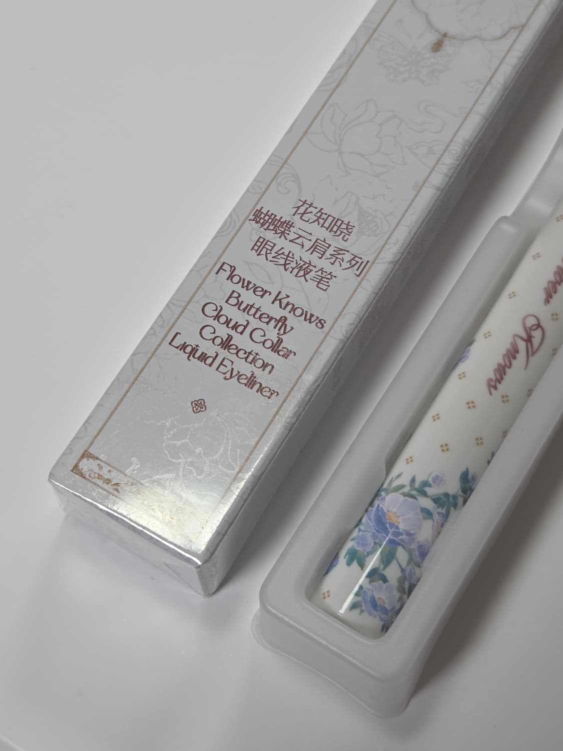 새상품) 플라워노즈 버터플라이 컬렉션 리퀴드 붓펜 아이라이너 블랙 상품이미지6