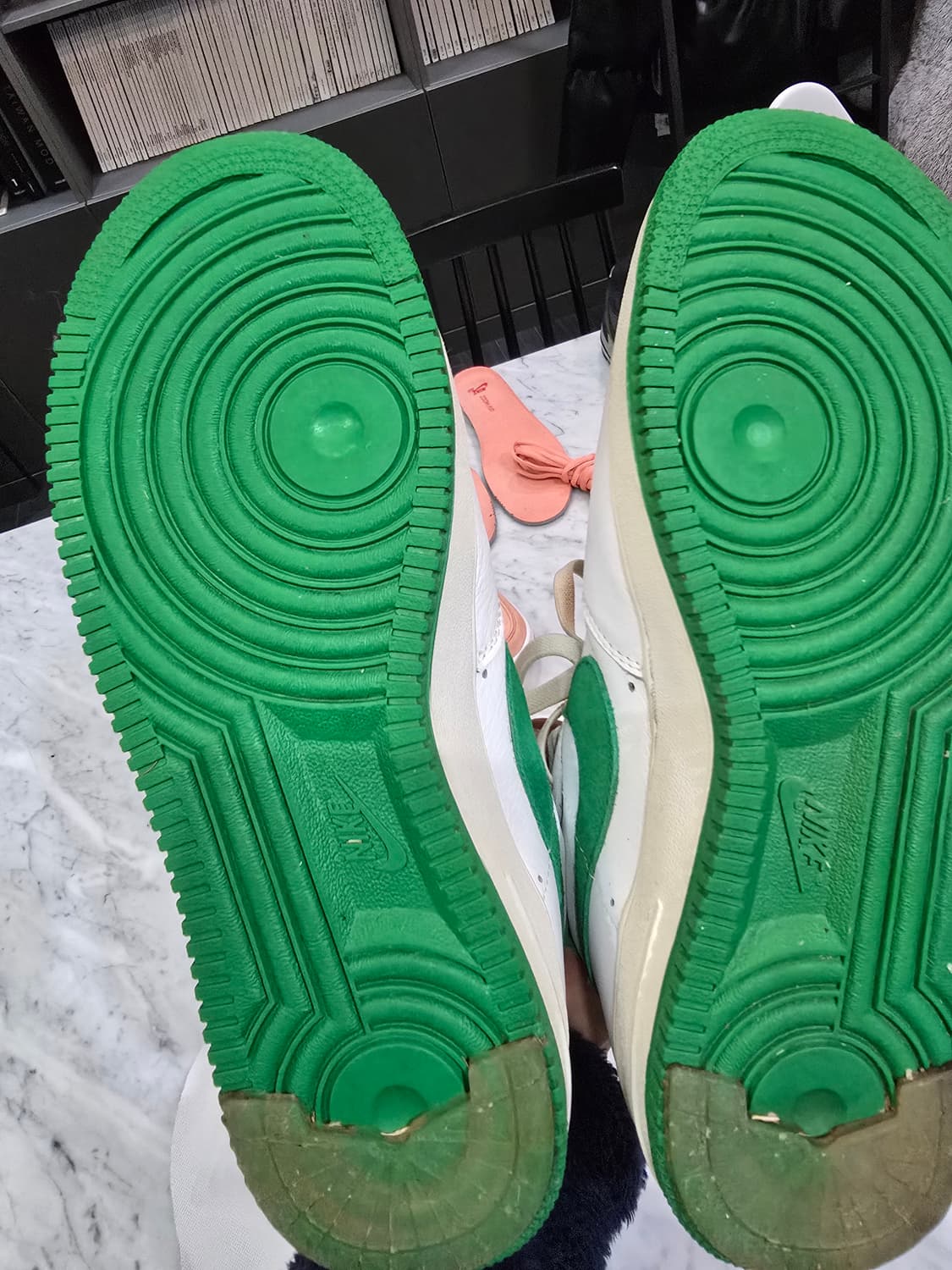 나이키운동화 포스1 하이 레트로 럭키그린275 상품이미지7