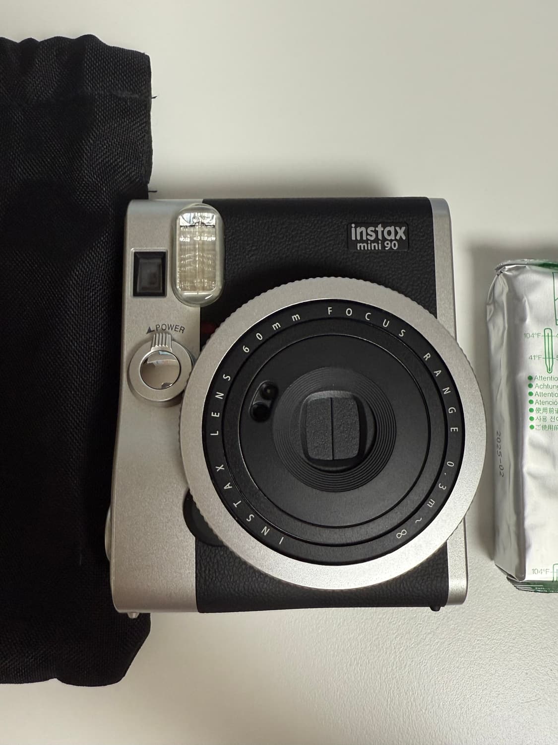 인스탁스 미니 90 + 파우치 + 충전기 + 스트랩 + 필름 13장 상품이미지2
