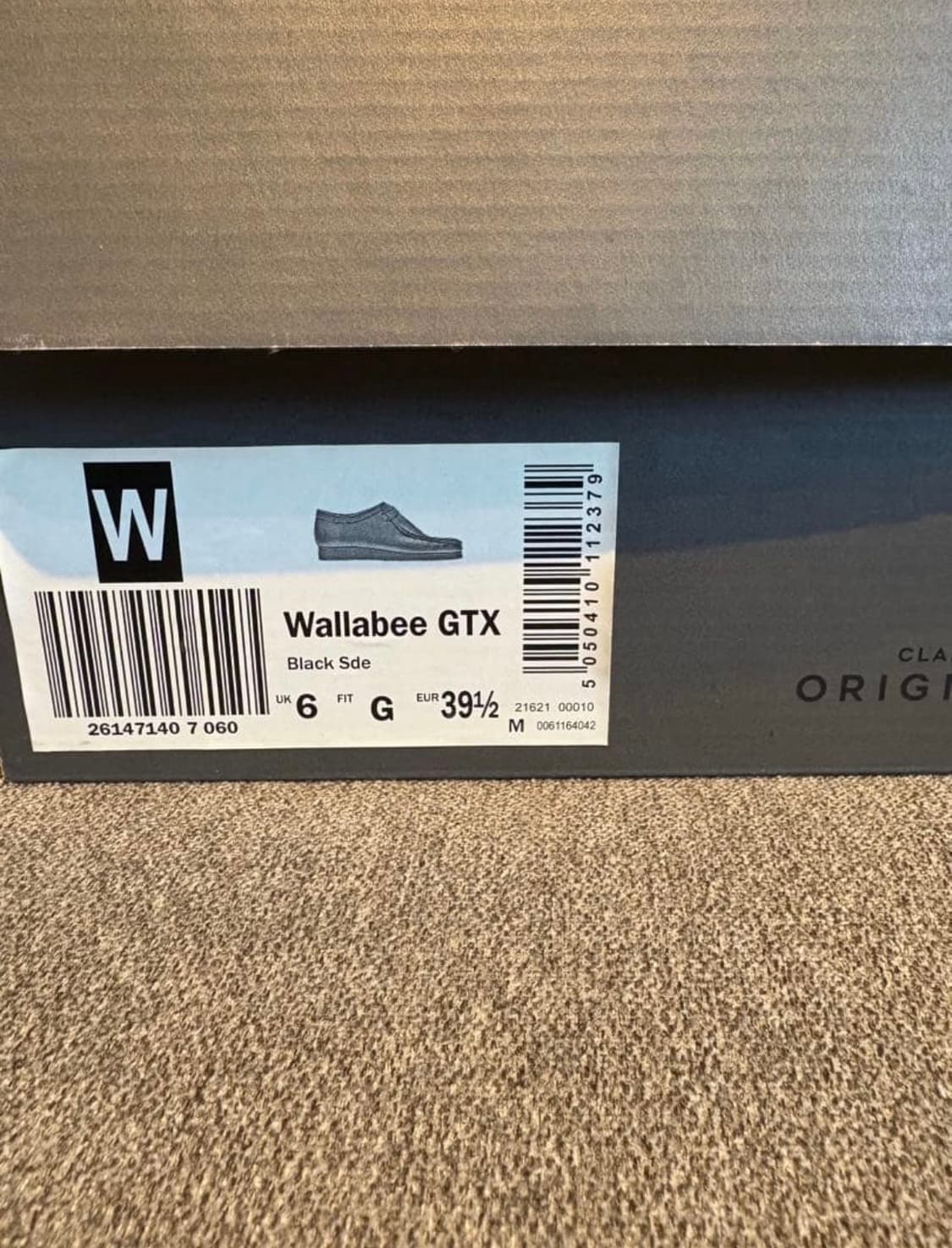 클락스 x 슈프림 왈라비 고어텍스 블랙 상품이미지5