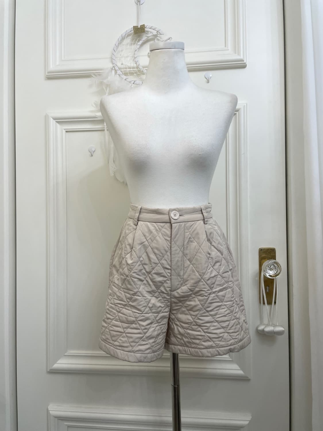 beige basic  padding short pants(size-L) 상품이미지1