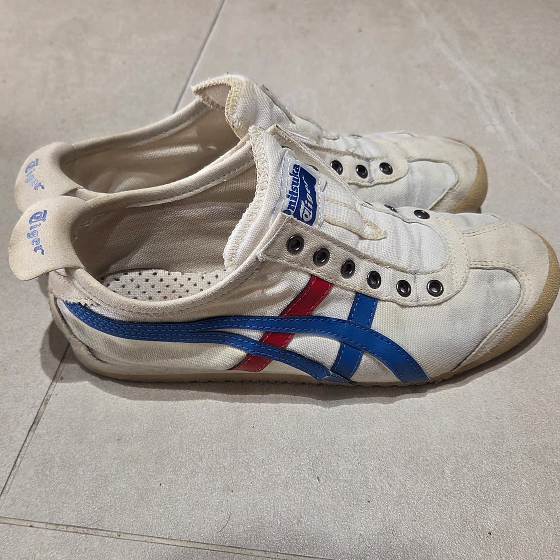 오니츠카타이거 멕시코66 슬립온 흰파빨 230size 상품이미지4