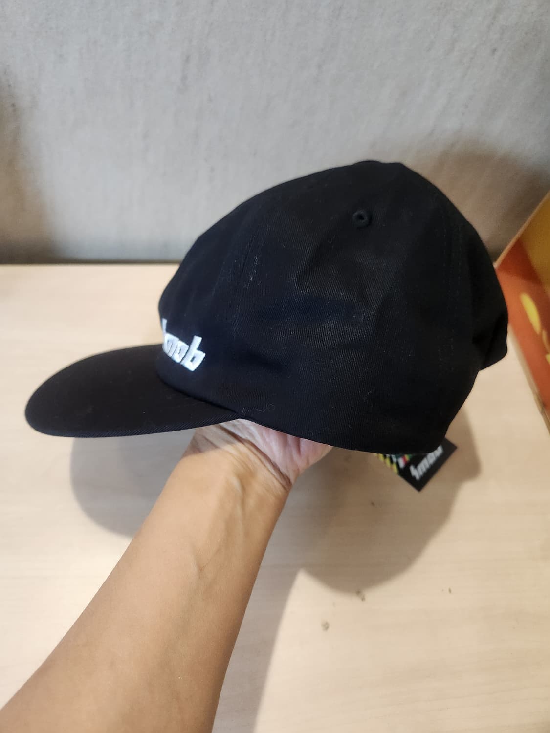 SMOB 블랙 볼캡 🧢 심플&힙 스트릿 무드 (새상품 택O)
 상품이미지4