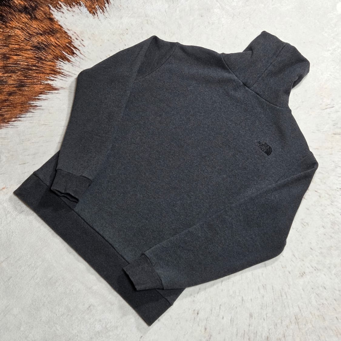 노스페이스 챠콜 하이넥 맨투맨 상품이미지4