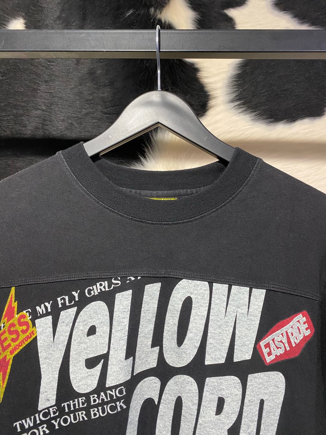 Yellow corn 스포티 패치 로고 디테일 반팔 티셔츠 상품이미지2