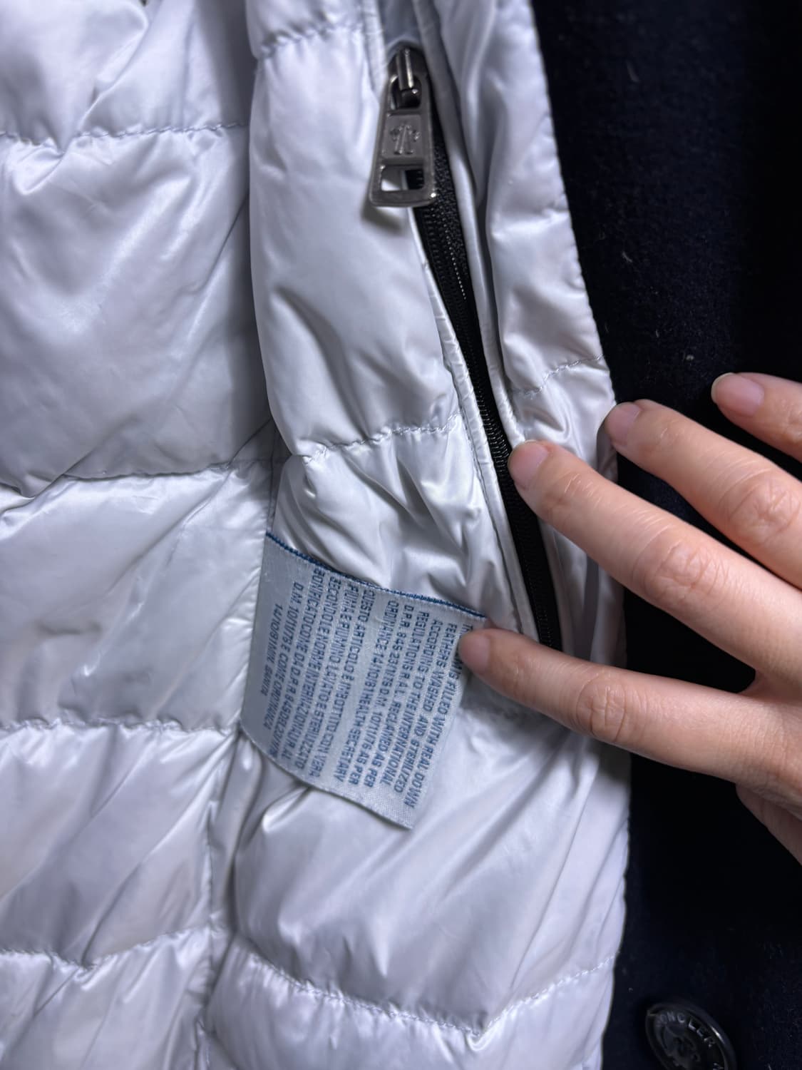 몽클레어x아미 콜라보 패딩코트 상품이미지7