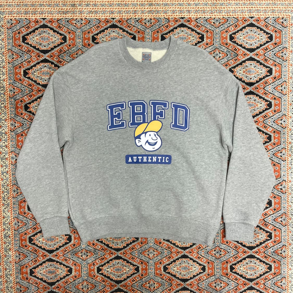 이벳필드 시그니처로고 그레이 맨투맨 남성S  상품이미지1