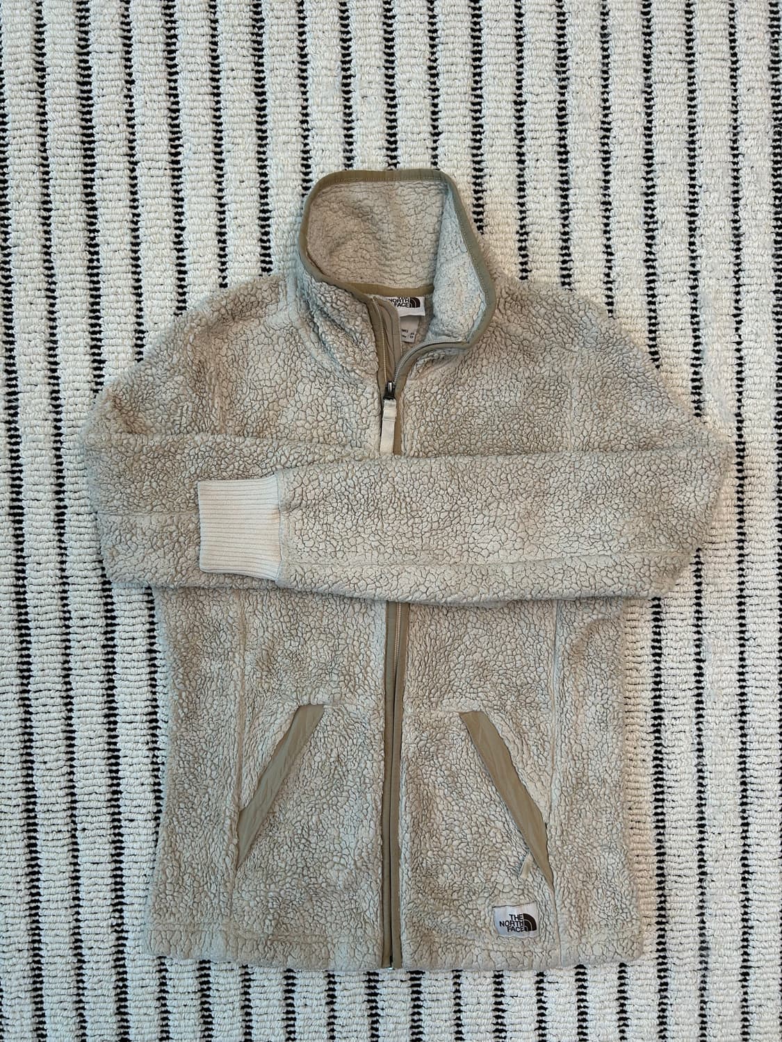 노스페이스 플리스 크림 컬러 상품이미지1