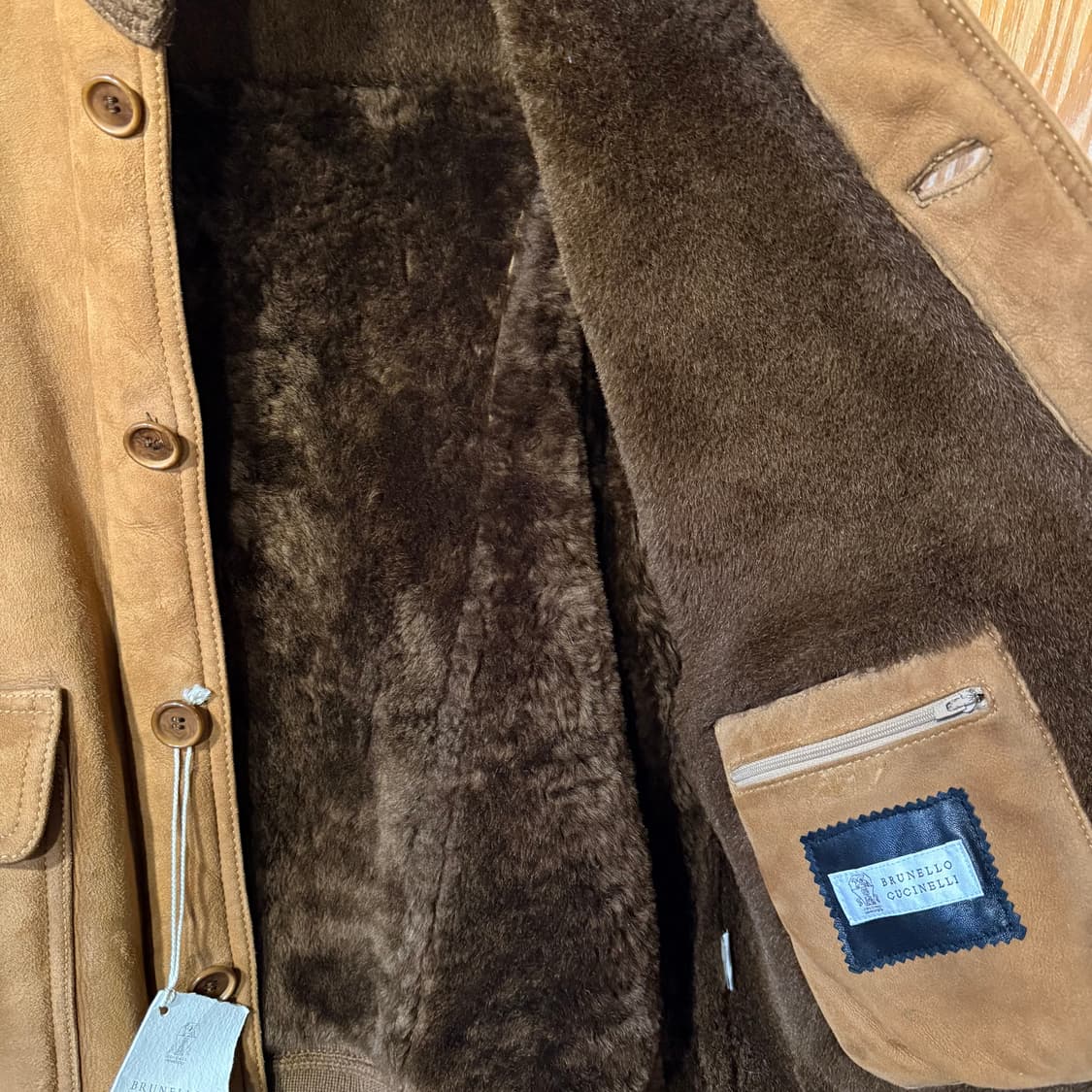 브루넬로 쿠치넬리 A-1 스웨이드 보머 자켓 판매 합니다. 상품이미지4