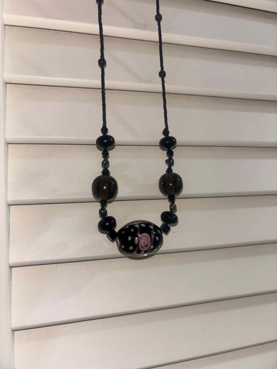 도트패턴 로즈 빈티지 목걸이 상품이미지2