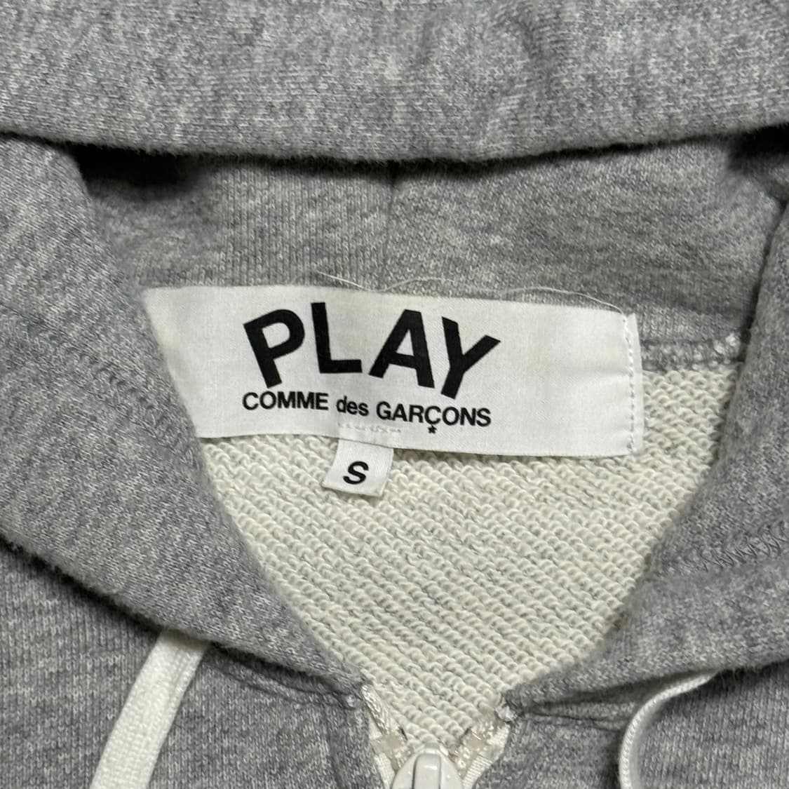 S 꼼데가르송 하트 로고 후드집업 상품이미지4