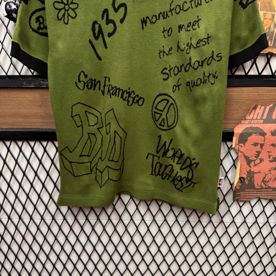 벤데이비스 카라 반팔 니트 티셔츠 전후면 스크리블 포인트 카키 블랙 상품이미지4