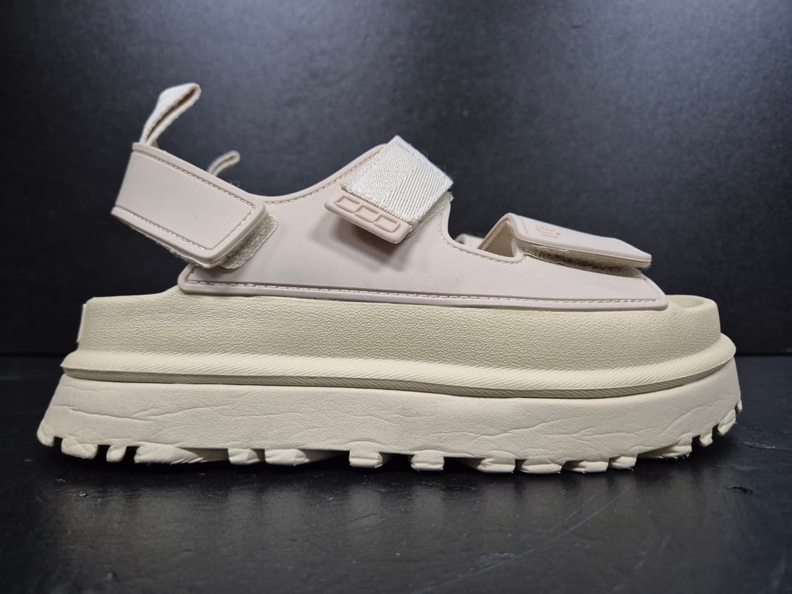 어그 골든글로우 샌들 240 상품이미지1