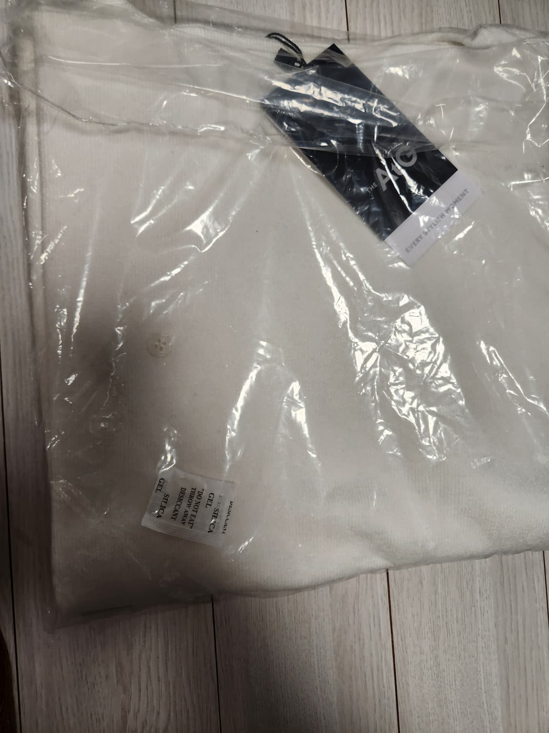 택새상품)더엣지 여성 니트조끼 사이즈55(브라운,화이트 두벌일괄)


여 상품이미지3