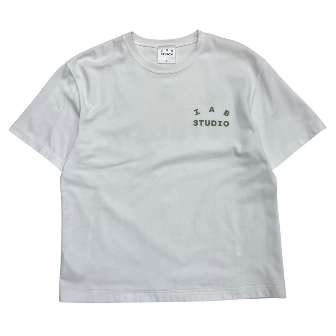 아이앱스튜디오 말차맛 로고 화이트 반팔 L 상품이미지3