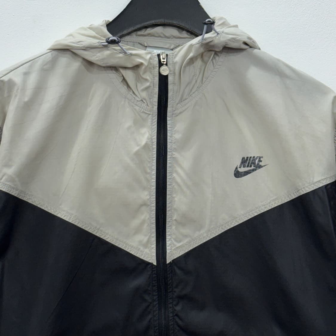 나이키 후드 바람막이 상품이미지2