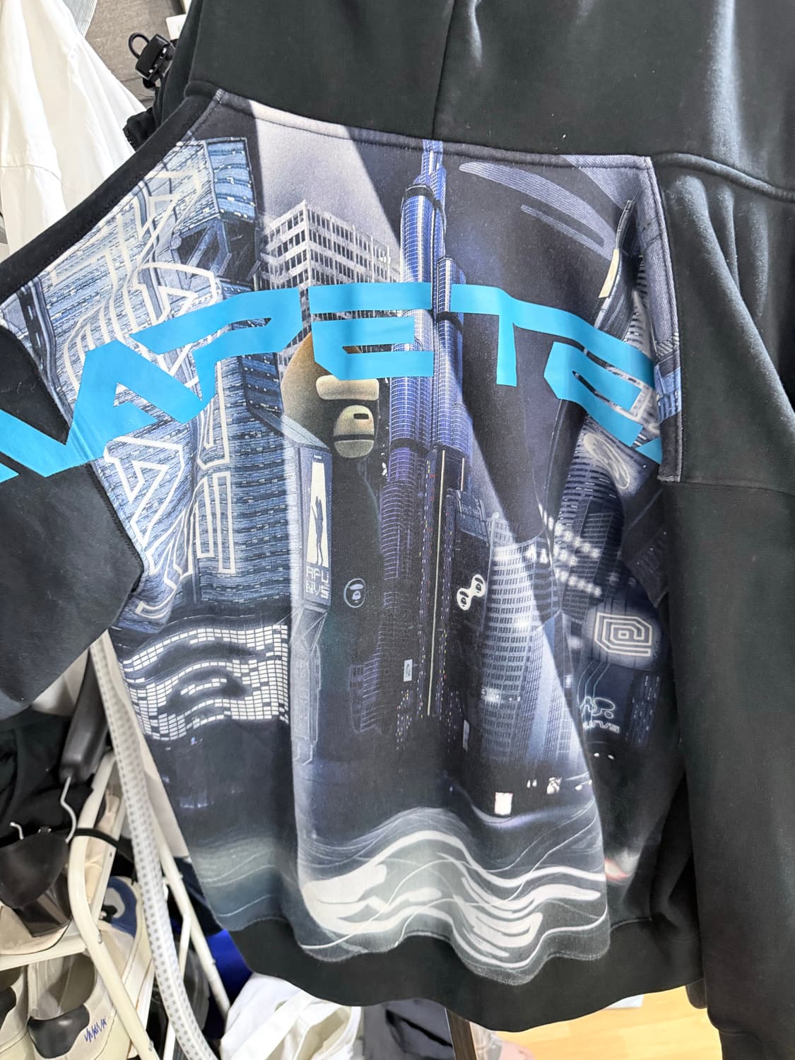 에이프 문 페이스 후드 집업 상품이미지1