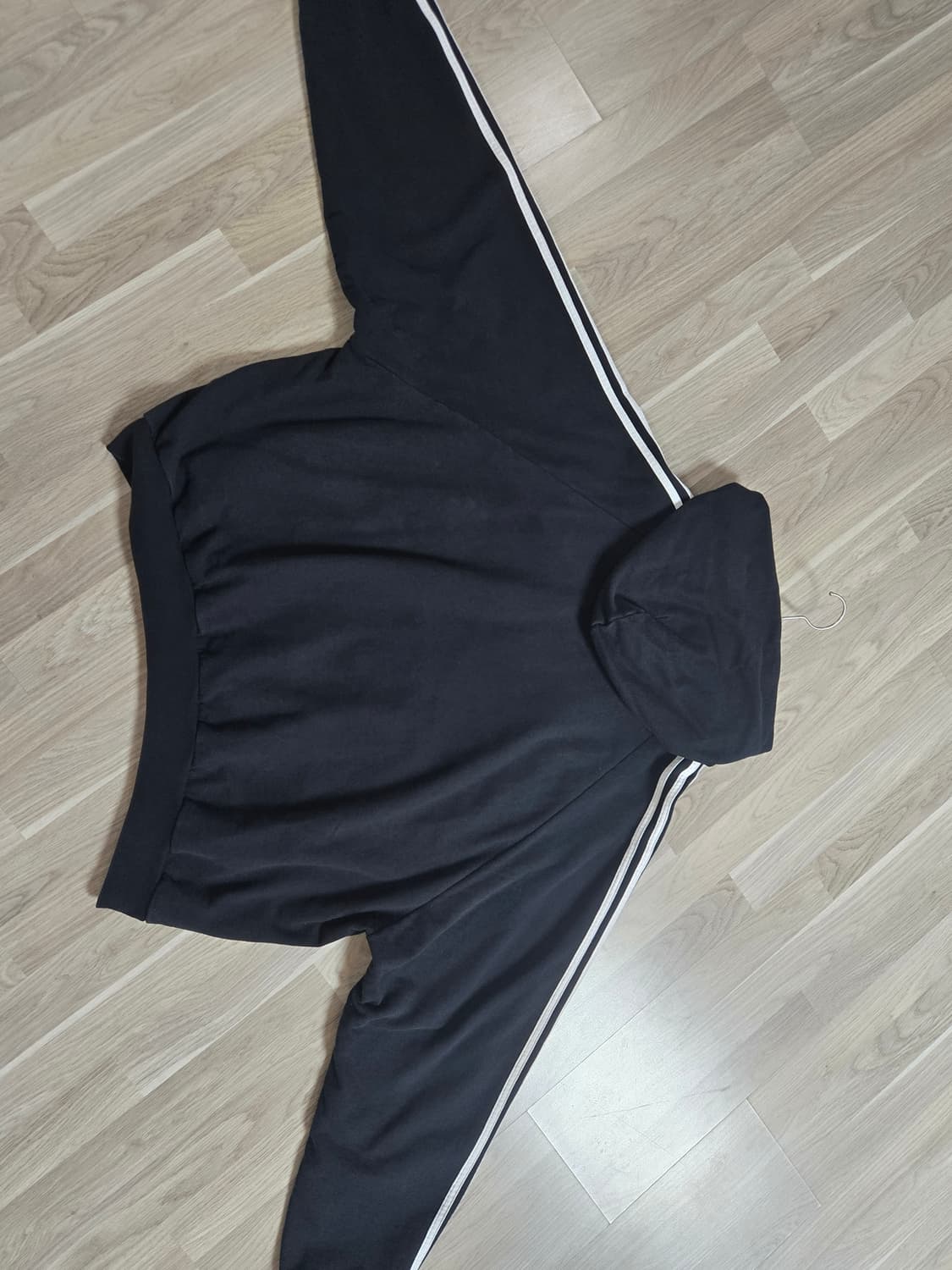 발렌시아가 아디다스 후드 라지 핏 블랙 2 상품이미지4