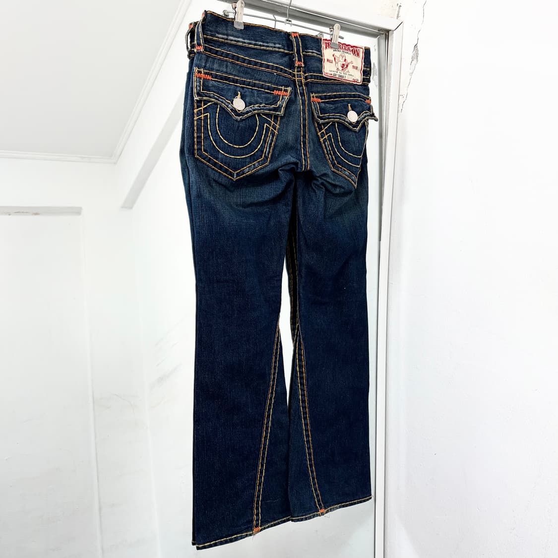 트루릴리전 부츠컷 데님 팬츠 상품이미지4