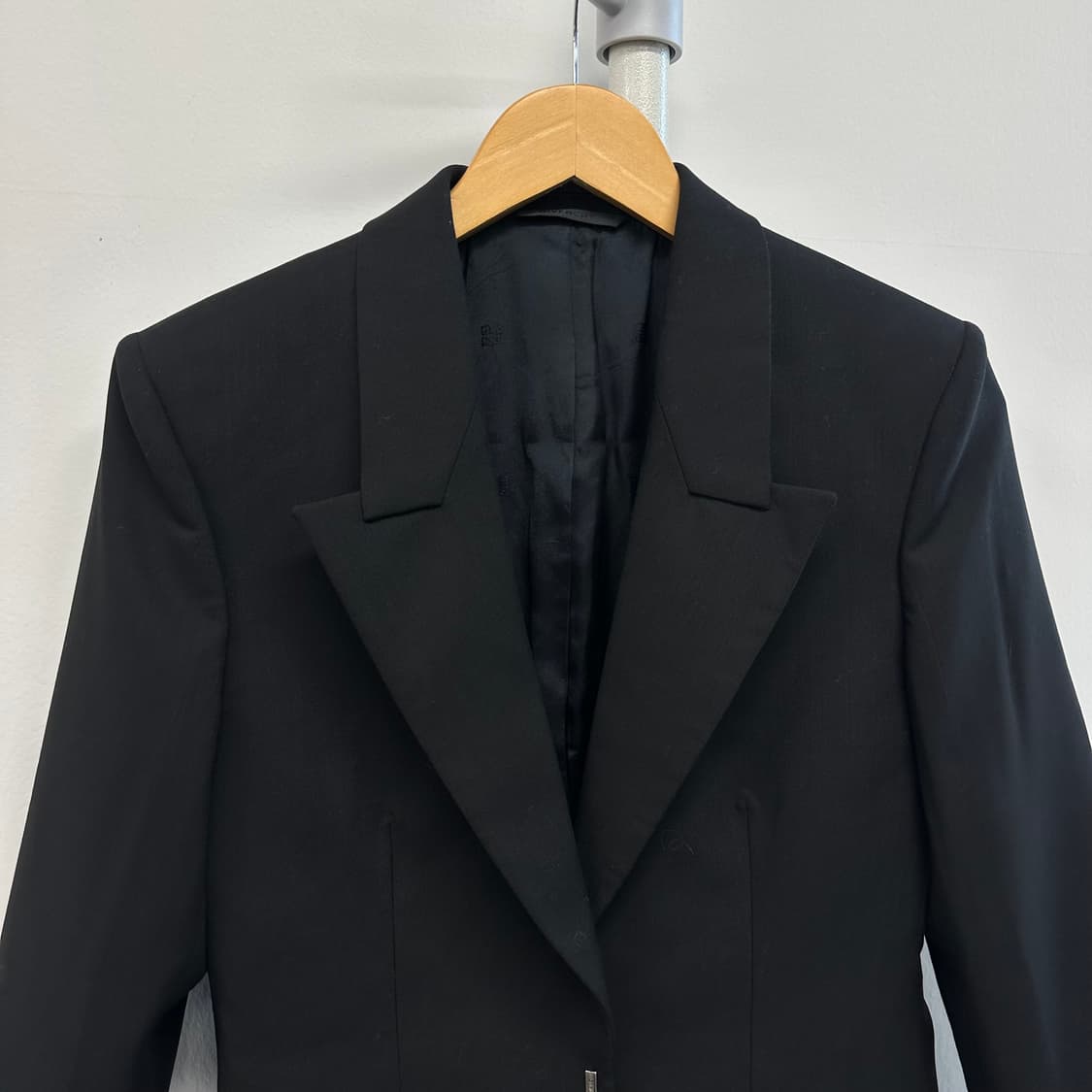 지방시 메탈 로고 자켓 새상품  상품이미지4