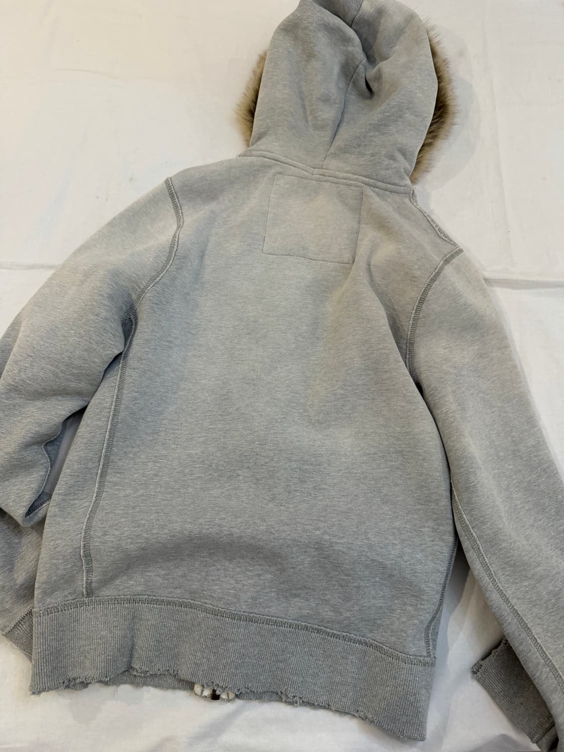 아베크롬비 y2k 울프죠 퍼 후드집업 빈티지 그레이 상품이미지4