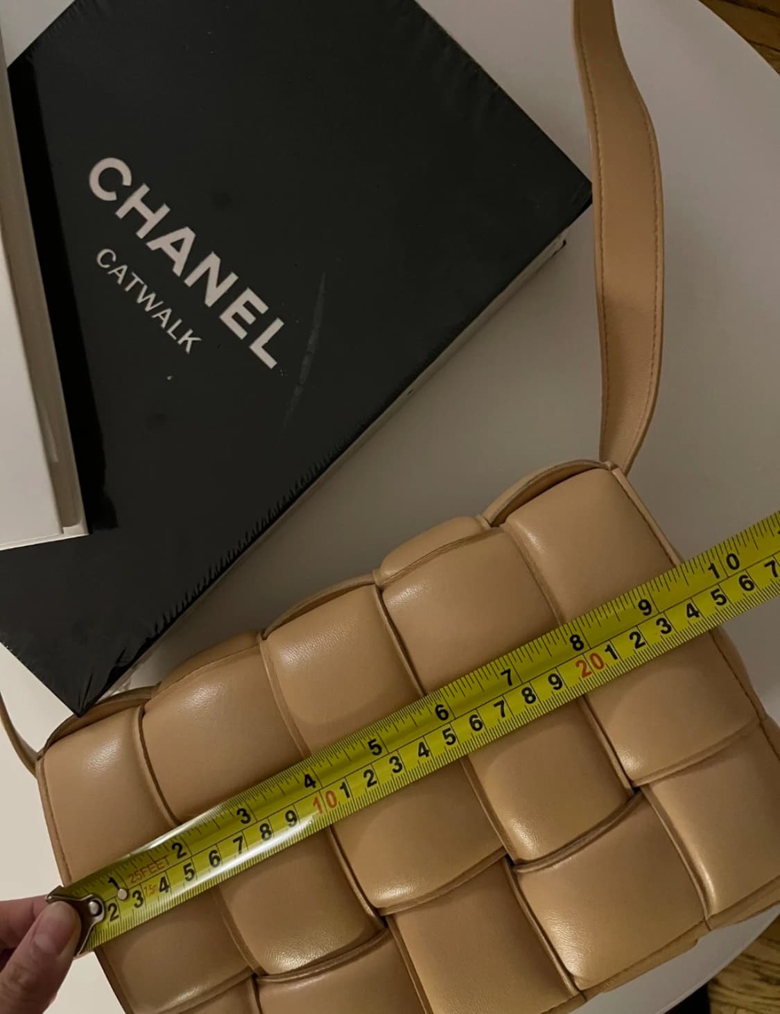 [정품] 보테가베네타 카세트 패딩백 아몬드골드 희귀색상 (네고 가능) 상품이미지1