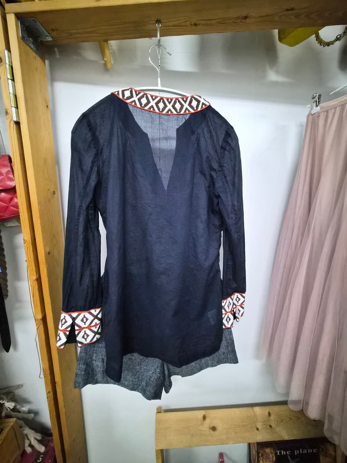 토리버치 자수 코튼 튜닉 자수 블라우스. .제이크루 프릴포켓 린넨팬츠 상품이미지7