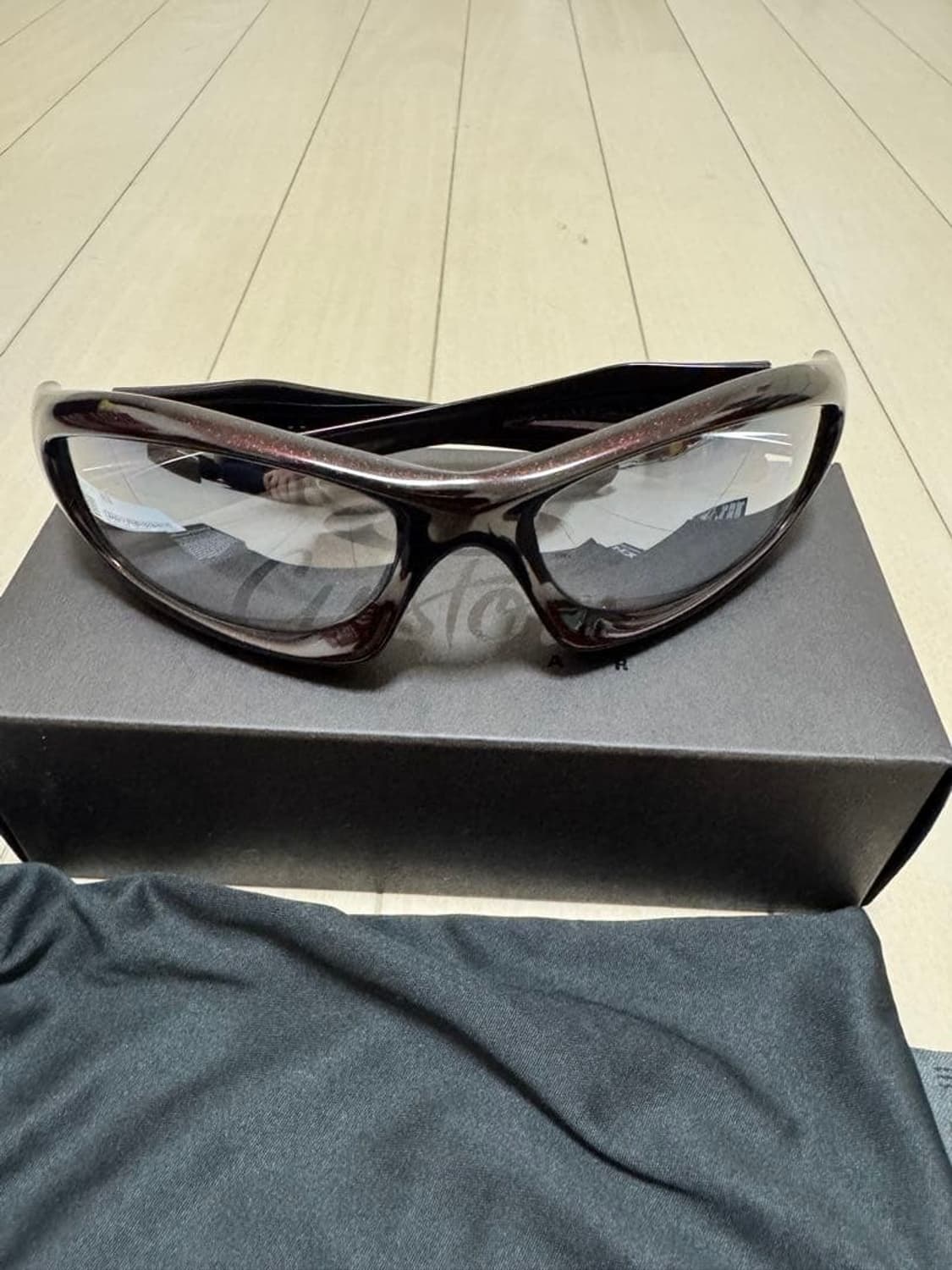 오클리 몬스터독 커스텀 신더레드/티타늄클리어 상품이미지2