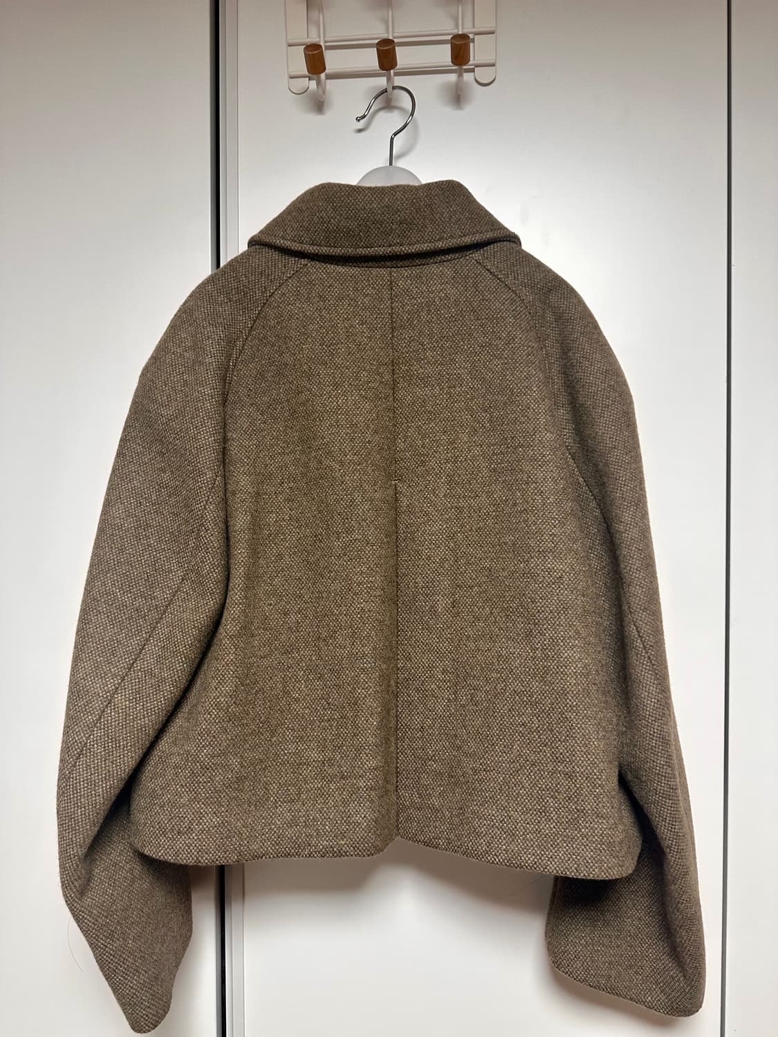 아모멘토 크롭 울 코트 상품이미지4