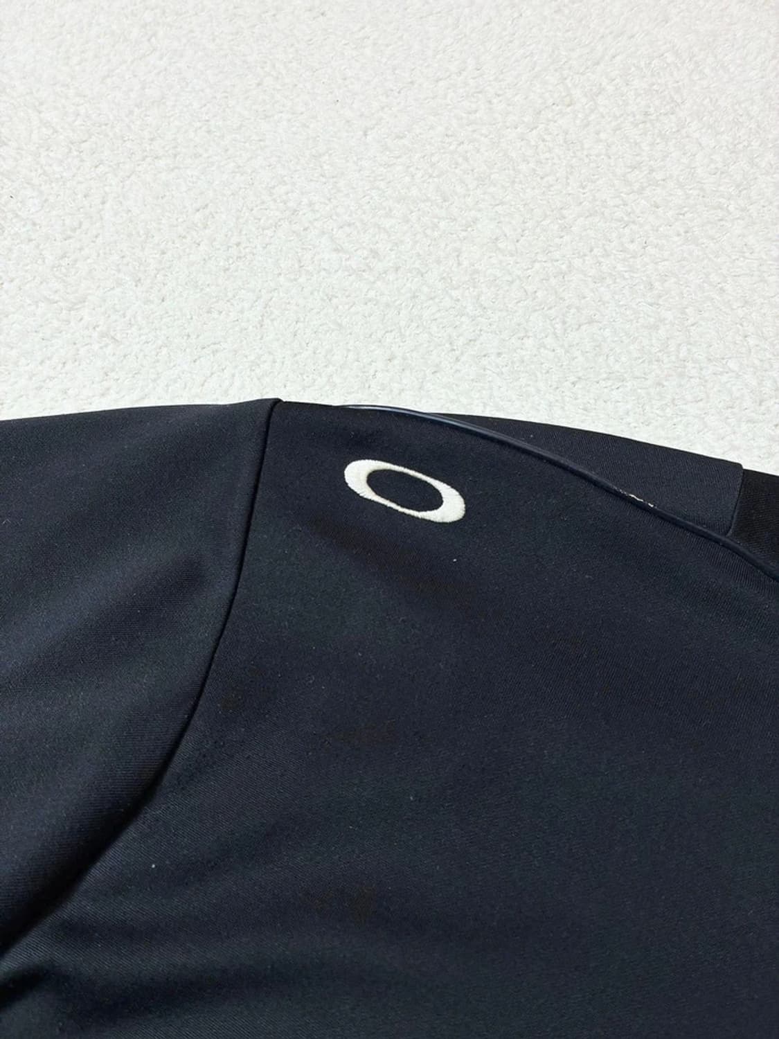 오클리 스컬라인 아카이브 로고 긴팔 카라티 PN6952 상품이미지4