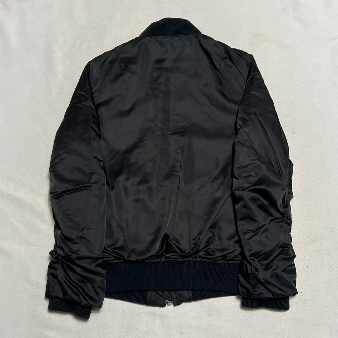 32 아크네 스튜디오 블랙 나일론 봄버 자켓 상품이미지3