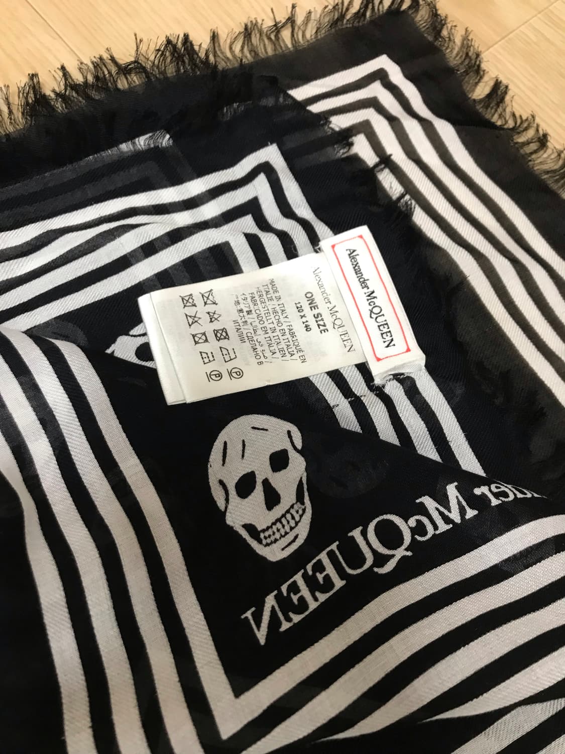 알렉산더 맥퀸 스컬 스카프 상품이미지2