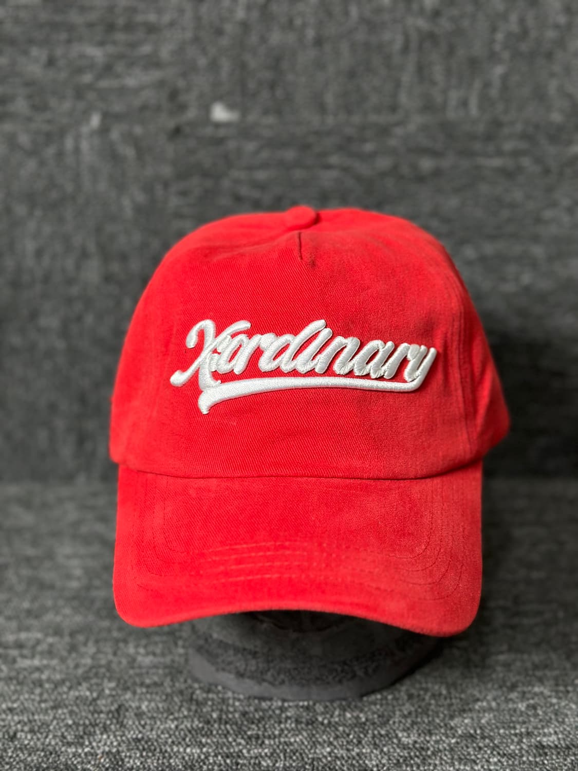 엑스오디너리 빨간색 볼캡 상품이미지1