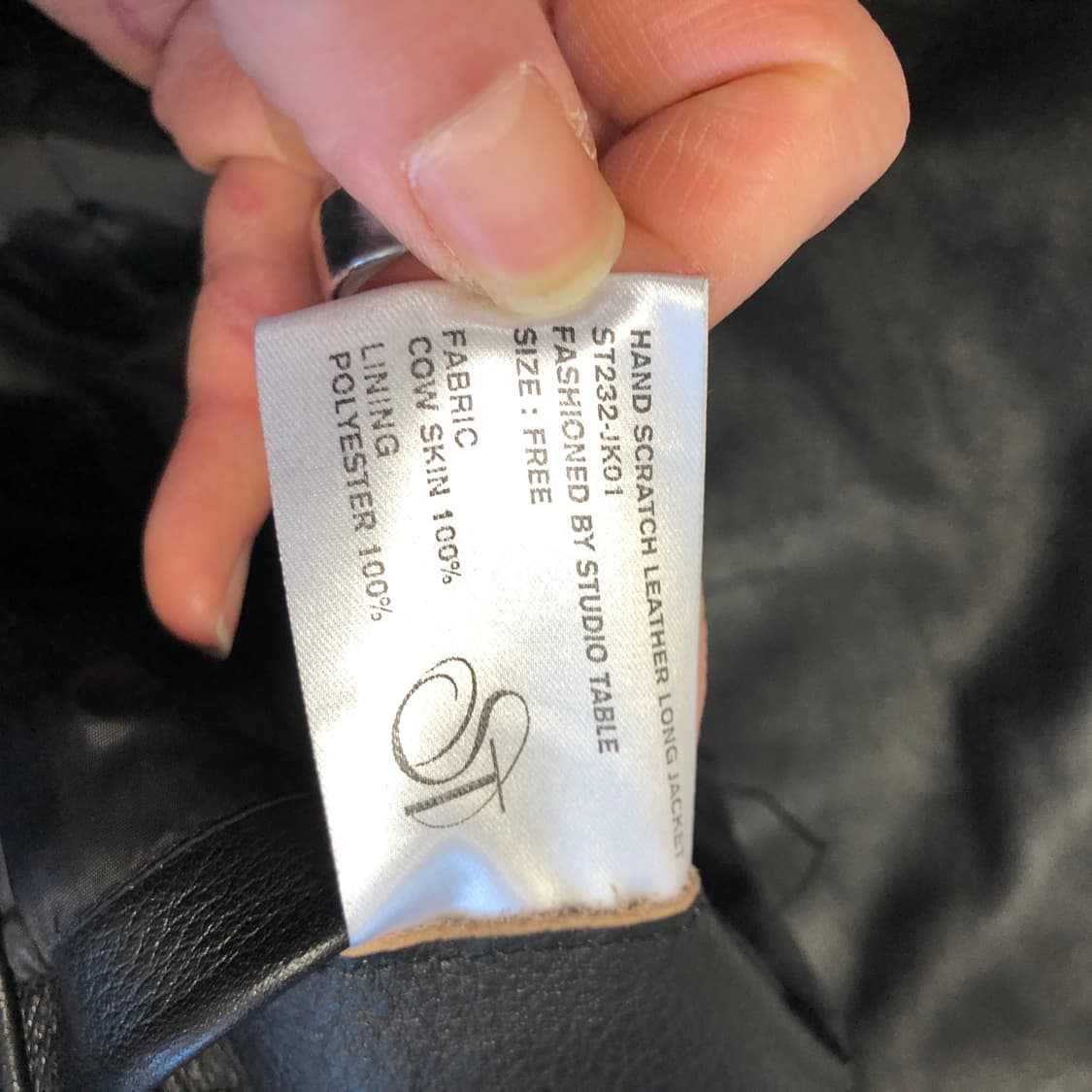 스튜디오테이블 카우하이드 레더 코트  상품이미지8