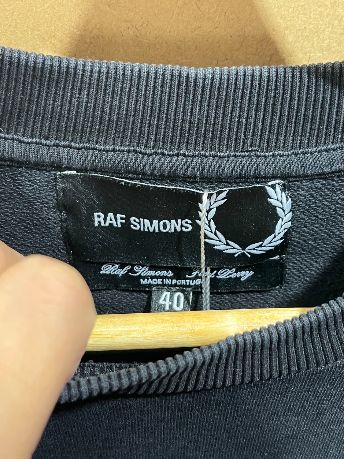 라프시몬스 x 프레디 페리 스웻셔츠 상품이미지3