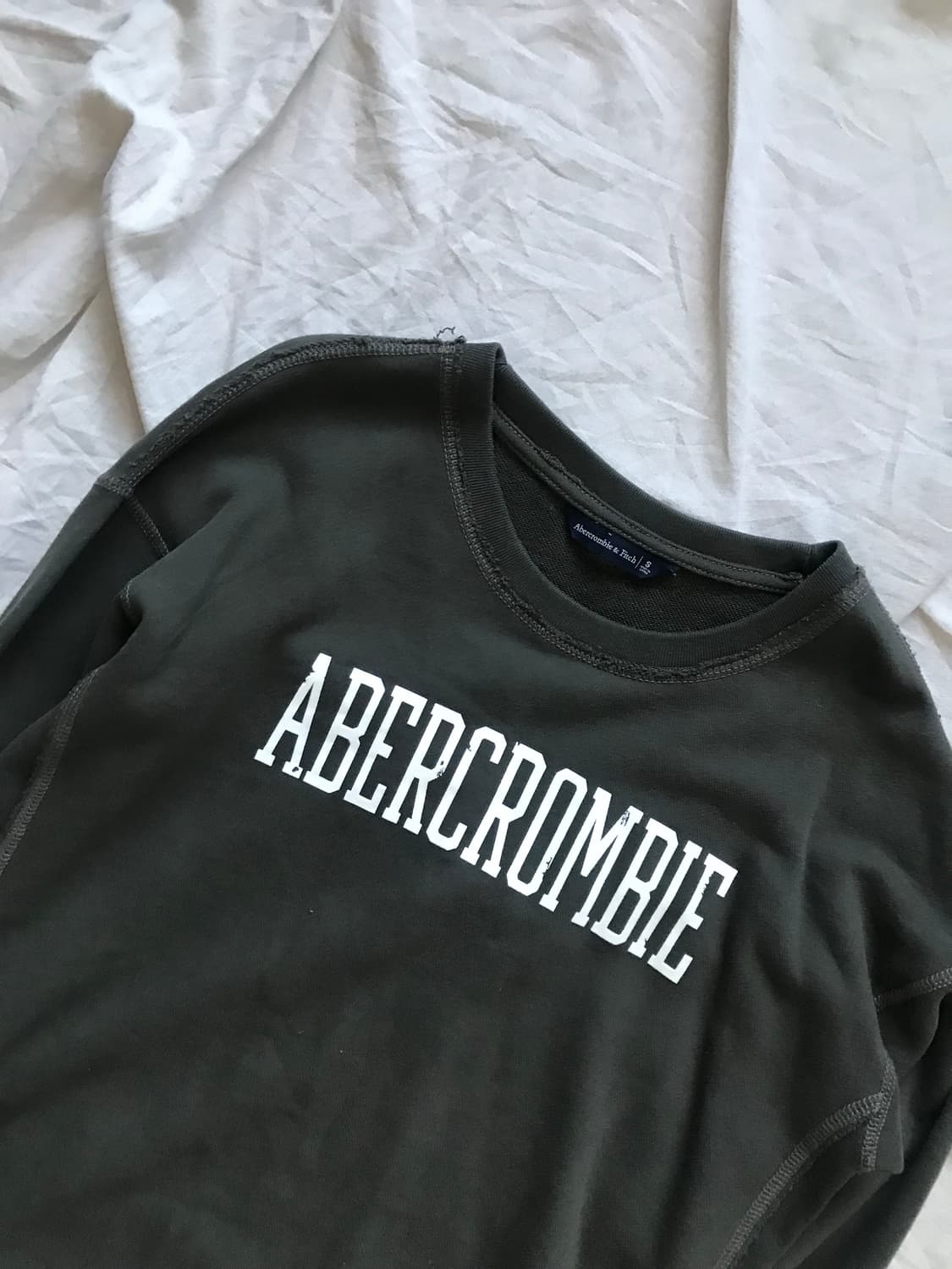 아베크롬비 중앙 프린팅 카키 롱 슬리브티 상품이미지6