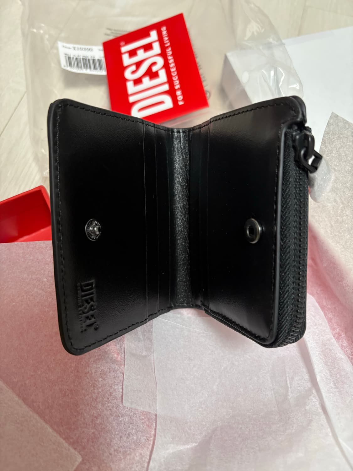 디젤 홀리-D 바이 폴드 반지갑 - 블랙 새상품 상품이미지2