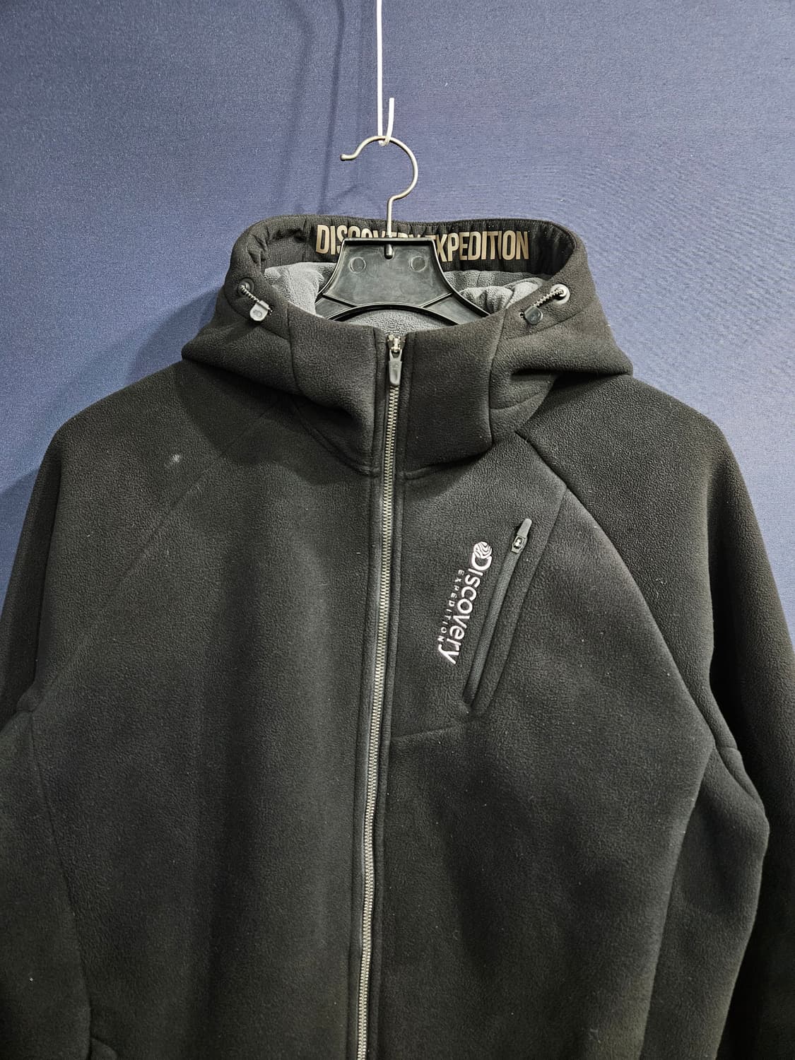 디스커버리 블랙컬러 남성 110 후리스 후드집업 자켓  상품이미지7