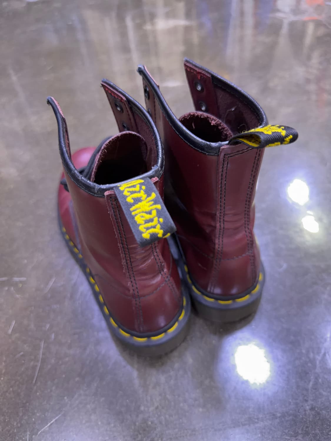 닥터마틴 11821 체리레드 8홀 워커부츠 240 상품이미지6
