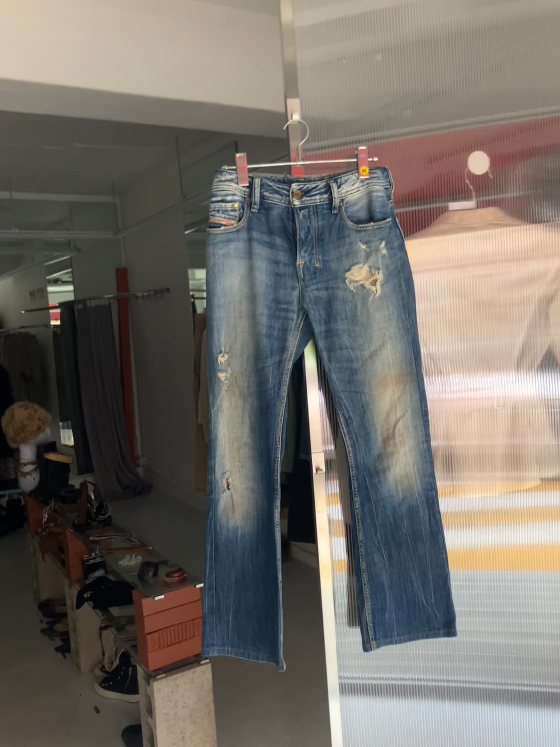 디젤 슬림와이드핏 데미지진 상품이미지1