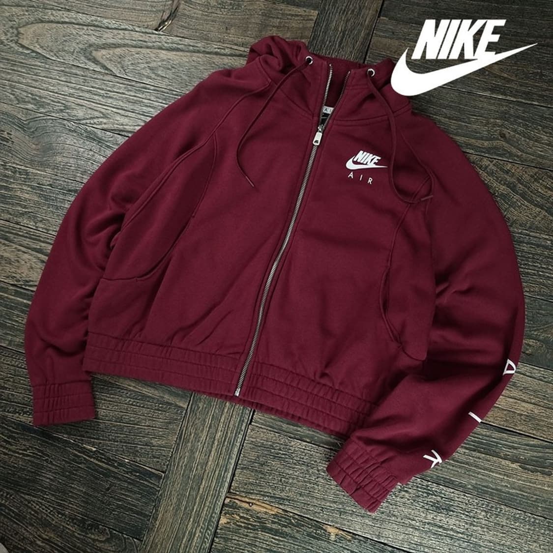 [나이키] 로고 프린팅 오버핏 크롭 후드 집업 버건디 M19750 상품이미지1