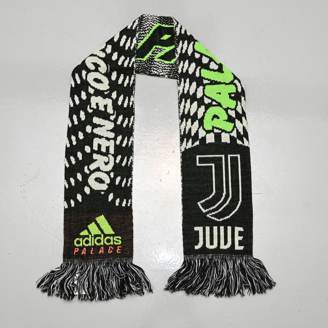 팔라스X아디다스X유벤투스 머플러 상품이미지1