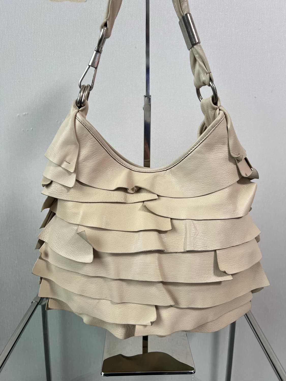 YSL 생로랑 생트로페즈 몸바사 숄더백 상품이미지6