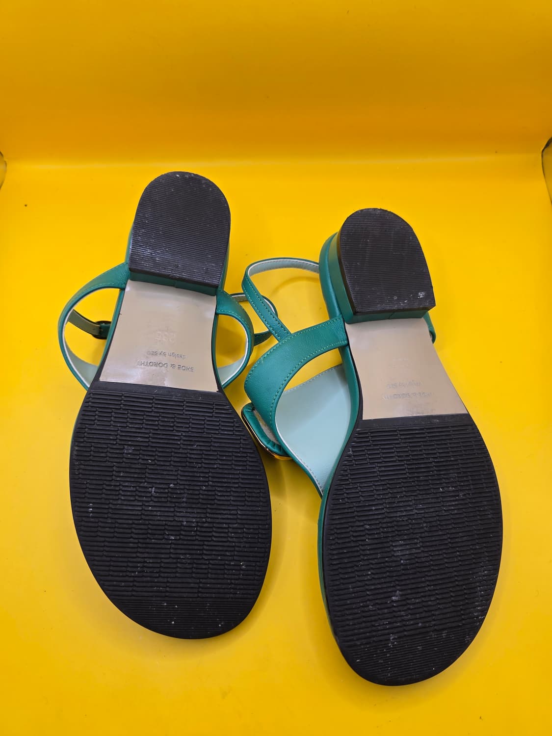 슈 앤 도로시 가죽쪼리샌들 235 상품이미지5