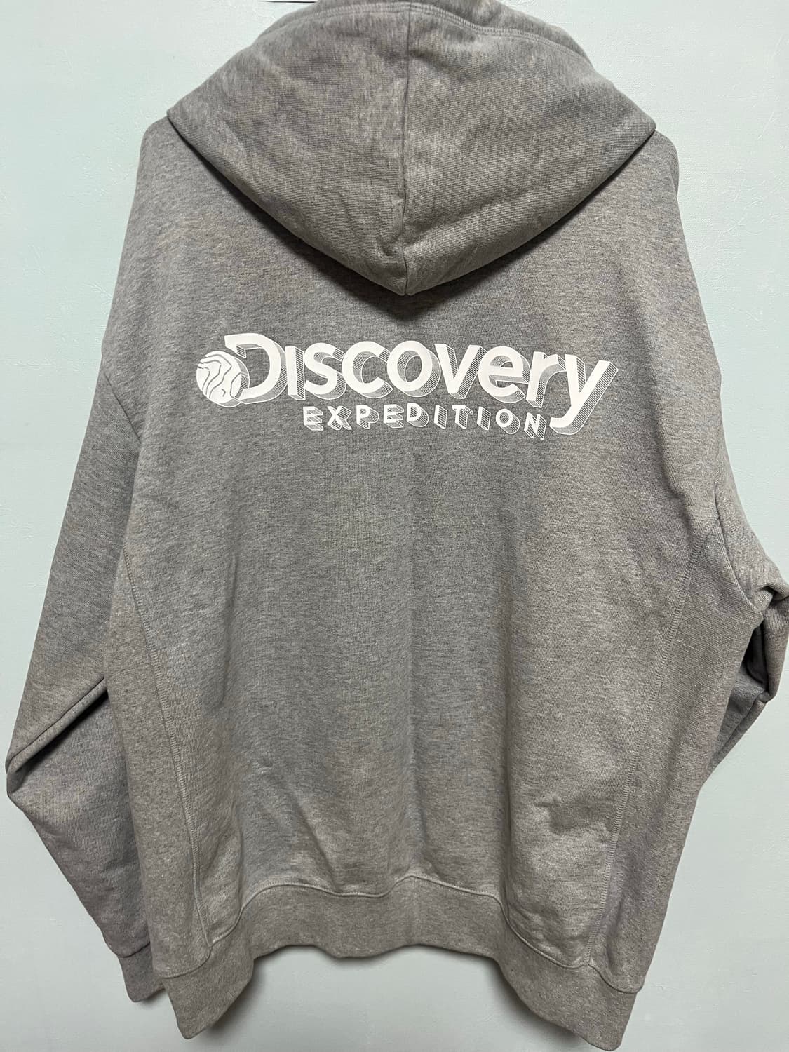 디스커버리 그레이 후드티 상품이미지2