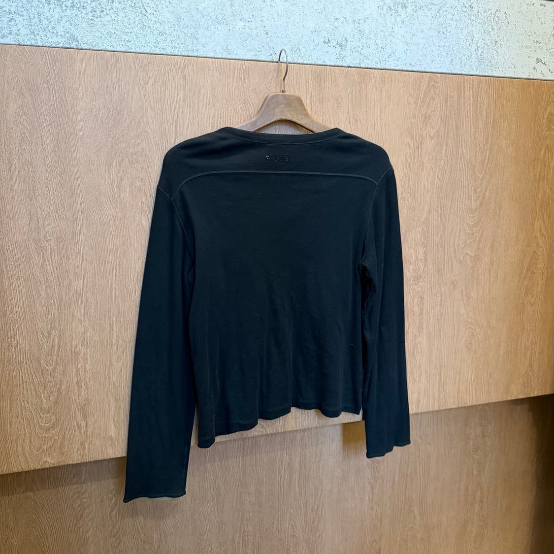 소니아 리키엘 라운드넥 가디건 더블 플랩 포켓 버튼 클로징 디테일 블랙 상품이미지2