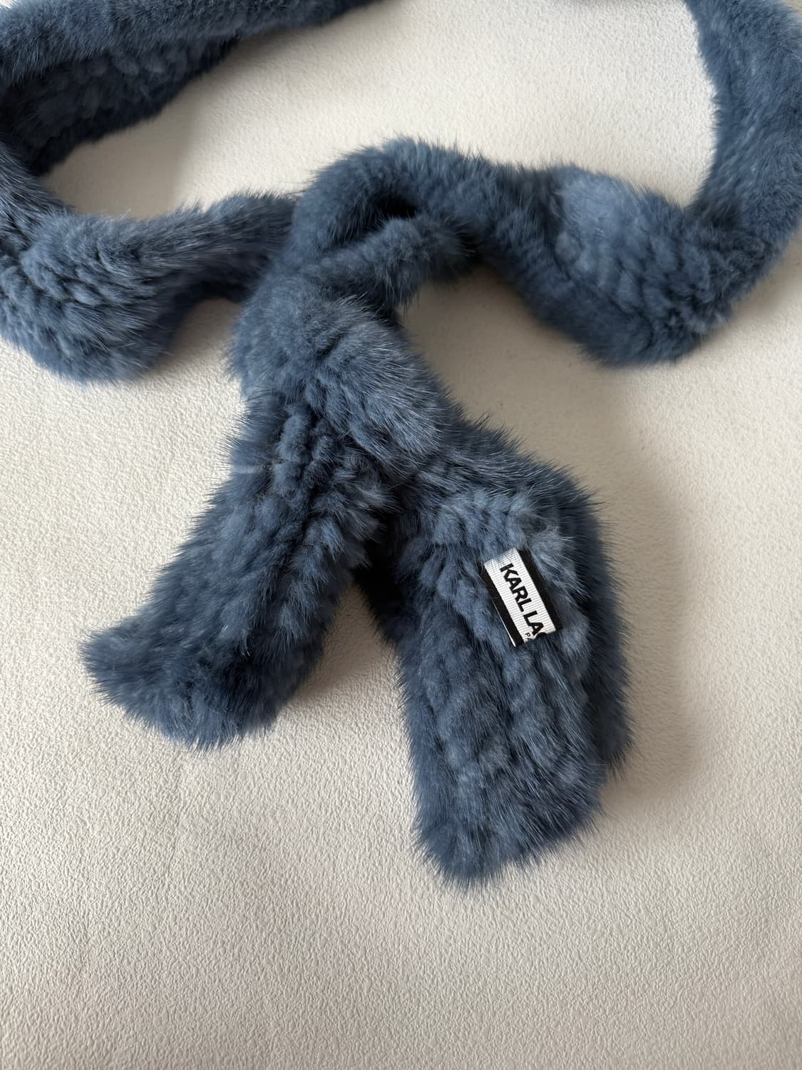 칼 라거펠트(KARL LAGERFELD) 밍크 머플러 상품이미지3