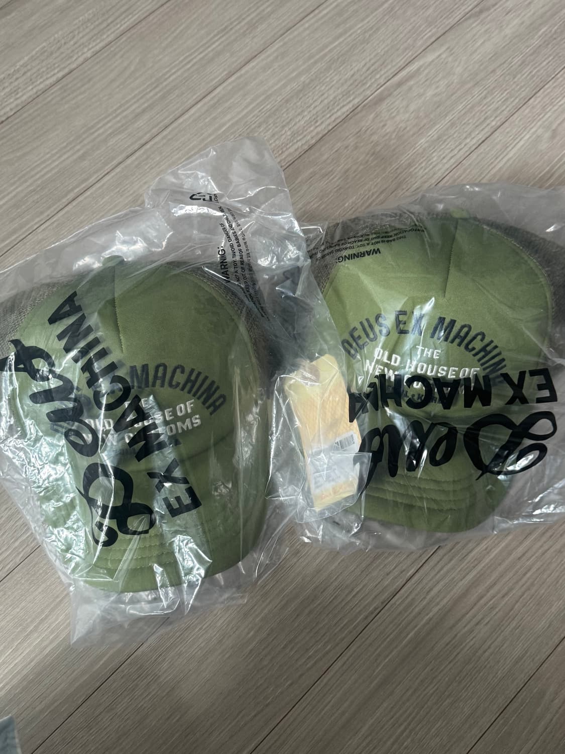 데우스 엑스 마키나 올드 하우스 트러커 올리브그린 상품이미지2